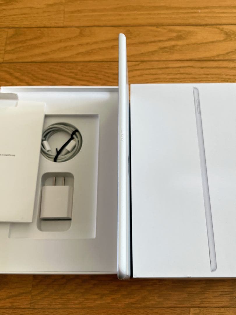 Apple iPad 第9世代 シルバー 256GB 10.2インチ Wi-Fi