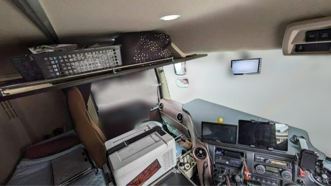 新型17グランドプロフィア 専用設計 フロント テーブル