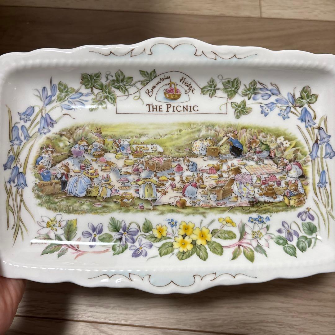 【美品】ロイヤルドルトン ブランブリーヘッジ ピクニック サンドウィッチプレート