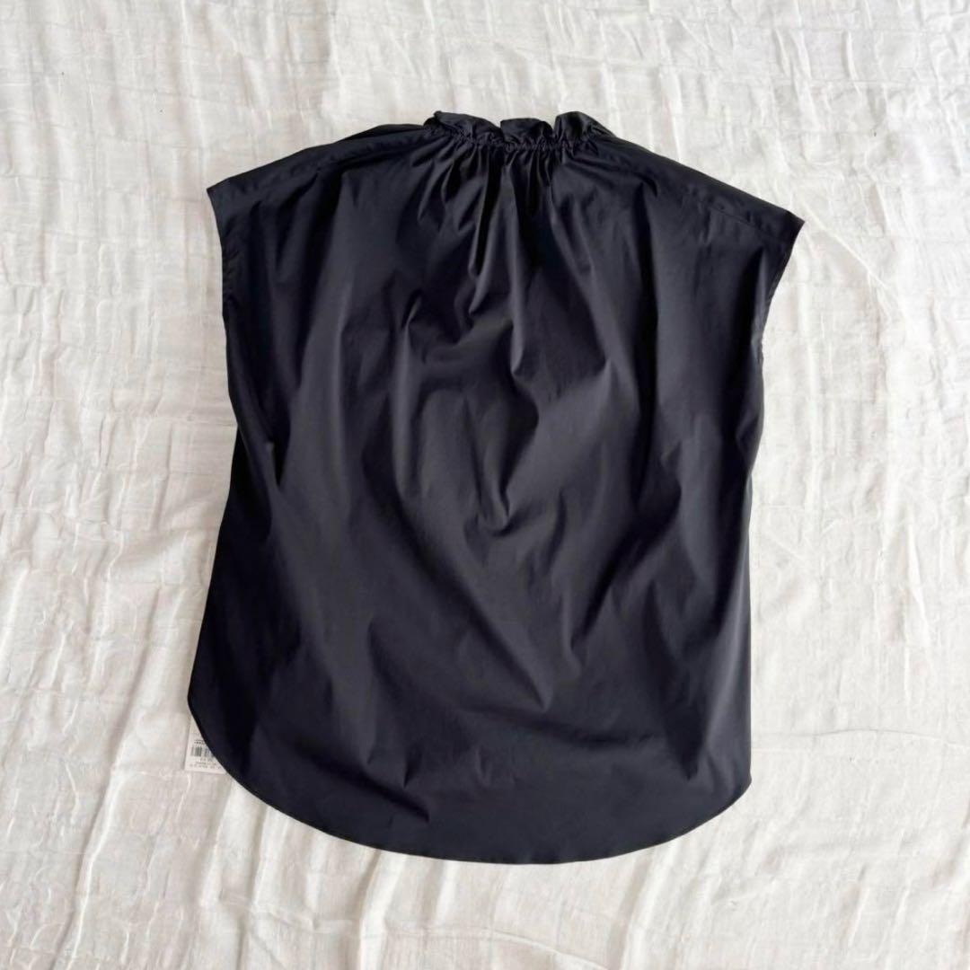 【新品未使用タグ付】 23区　 洗える ストレッチ フリルネックブラウス