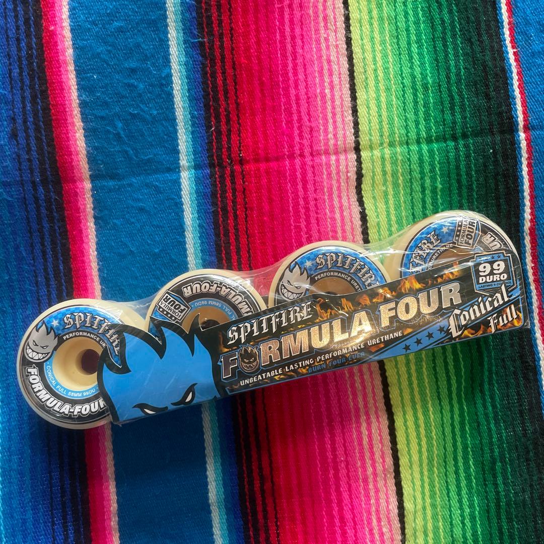Spitfireフォーマル4 コニカルフル58mm 99aウィール定価9,130