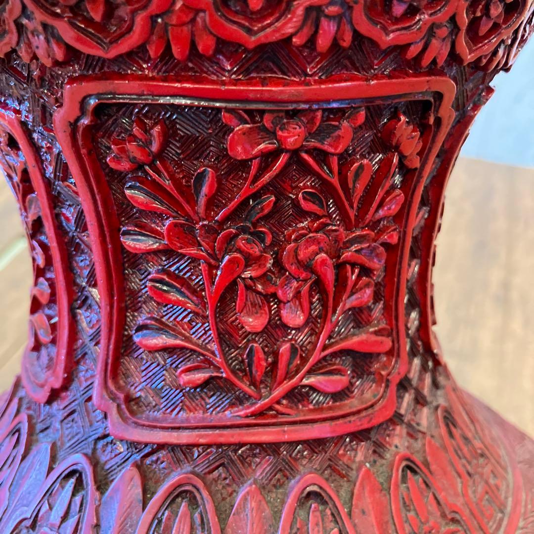 中国 美術 骨董 堆朱 壺 赤壺 工芸品 民芸品 彫刻 花柄 花瓶 花器 置物