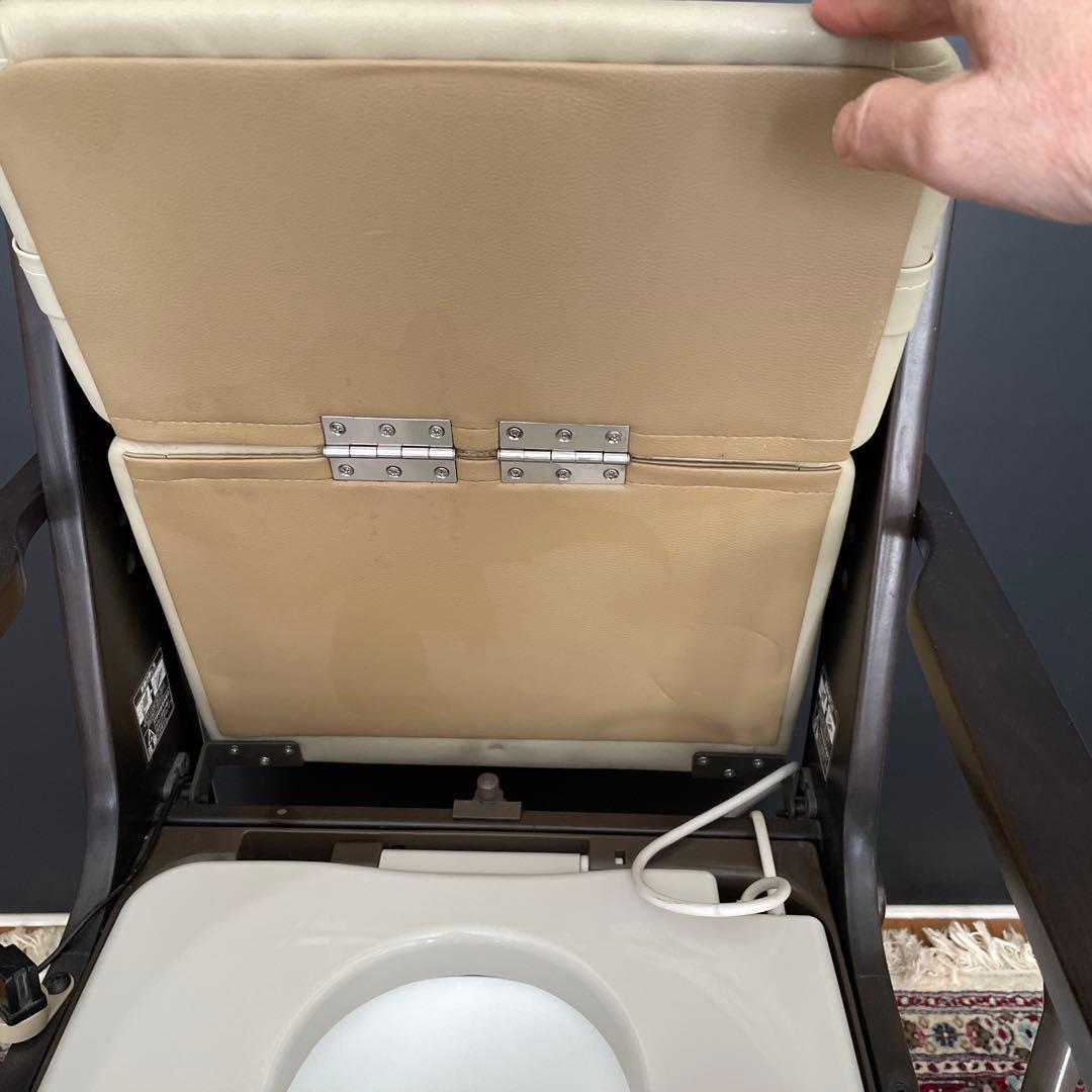 家具調ポータブルトイレ　パナソニック　楽座　脱臭暖か便座PN-L23218