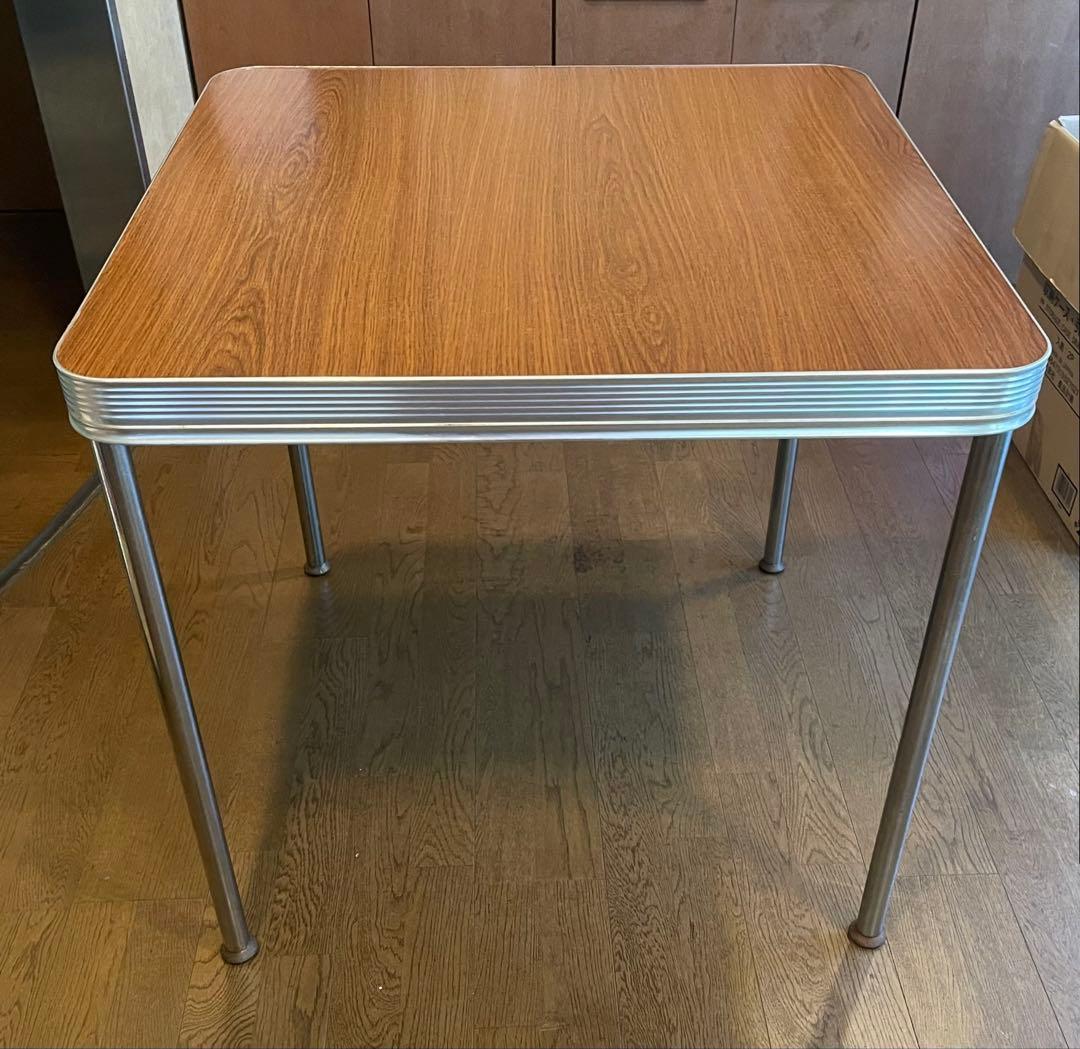 レトロ　四角形テーブル