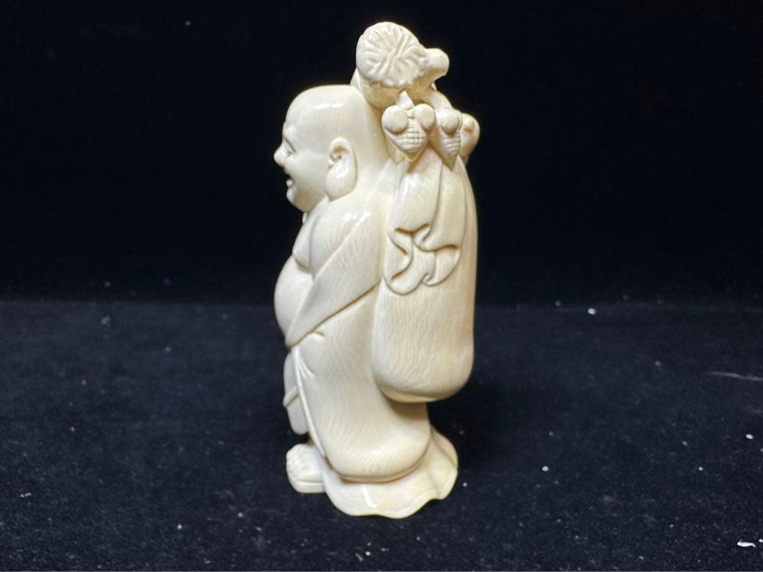 置物　アンティーク　天然素材　仏像　彫刻 古美術品　細密細工　骨董コレクション