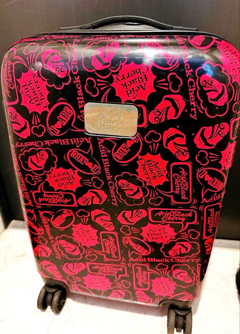 Acid Black Cherry キャリーケース