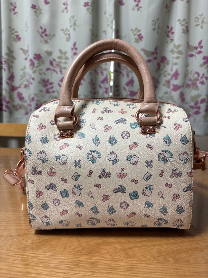 Loungefly Hello Kitty ハンドバッグ(レア商品)