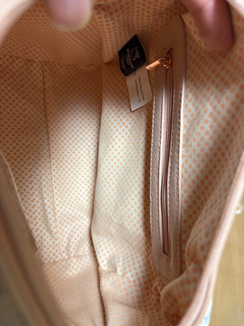 Loungefly Hello Kitty ハンドバッグ(レア商品)