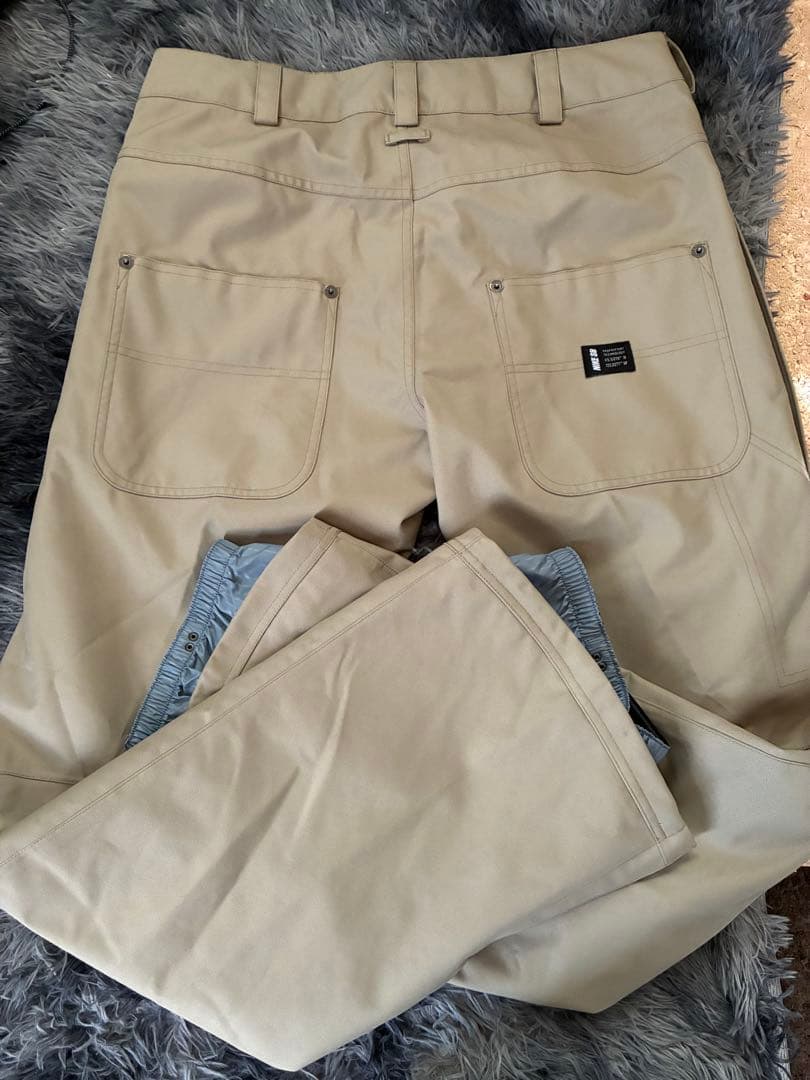 希少！NIKEスノーボードパンツ