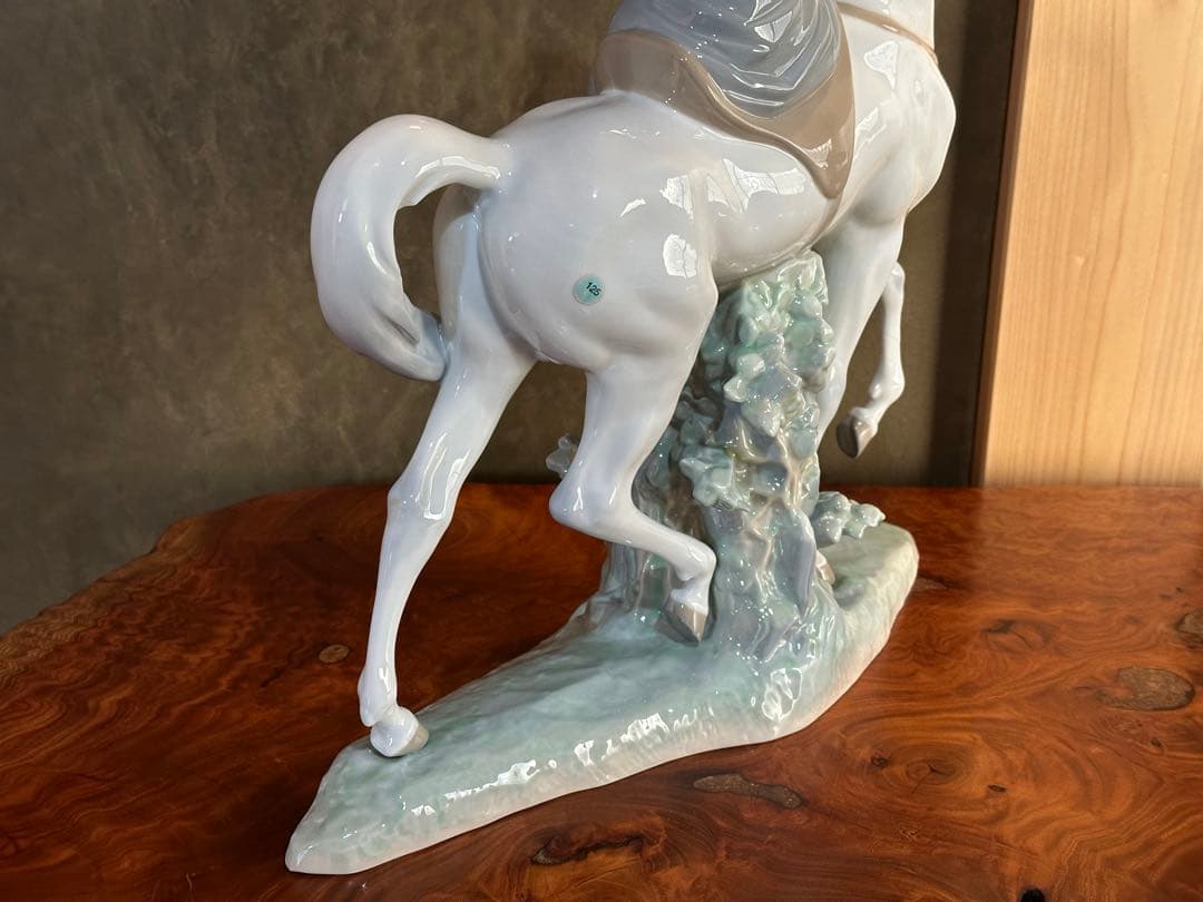 リヤドロ　『白い馬の少女』　フィギュリン　最終価格