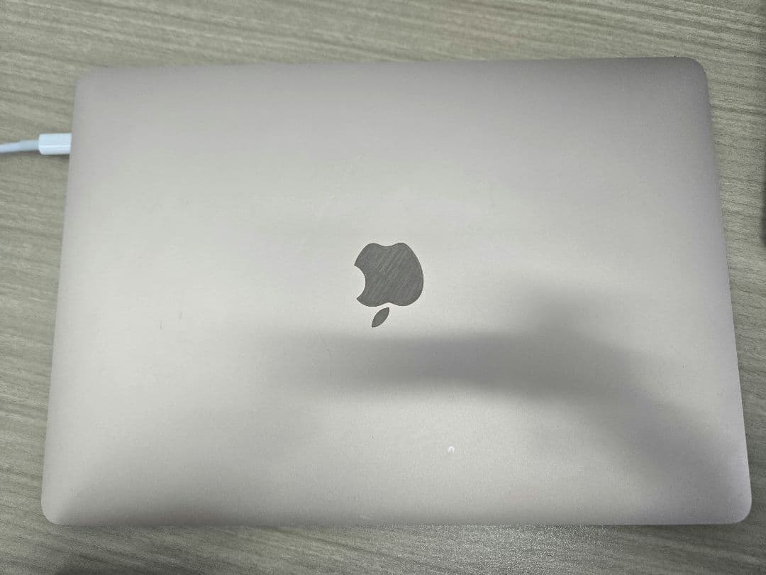 ⑦MacBook Air ローズゴールド 2018 13インチ250GB