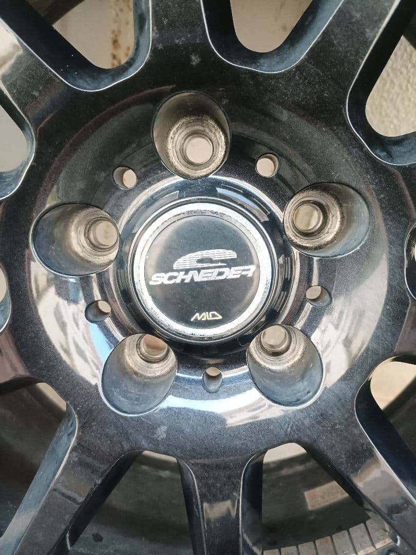 最終値下げ【送料込み】225/60R17スタッドレスBLIZZAK DM-V2②