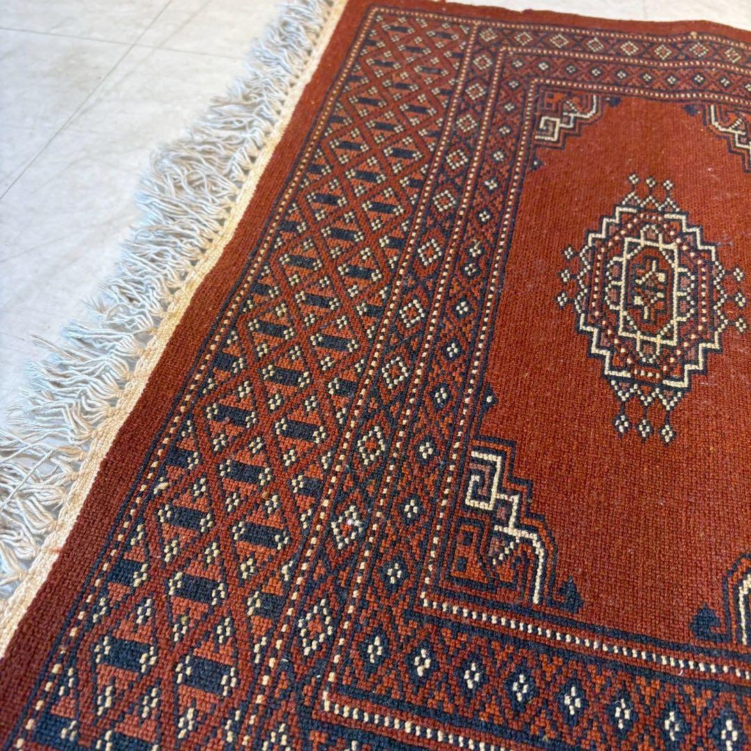 パキスタン　手織り　絨毯　ラグ　サルーク