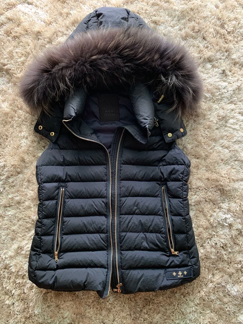 タトラスダウンベスト　サイズ２　ダークネイビー