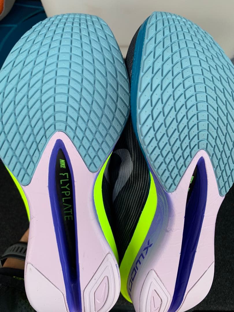 な*お様 再出品Nike ナイキ　ヴェイパーフライ　ネクスト%4 ランニングシュ