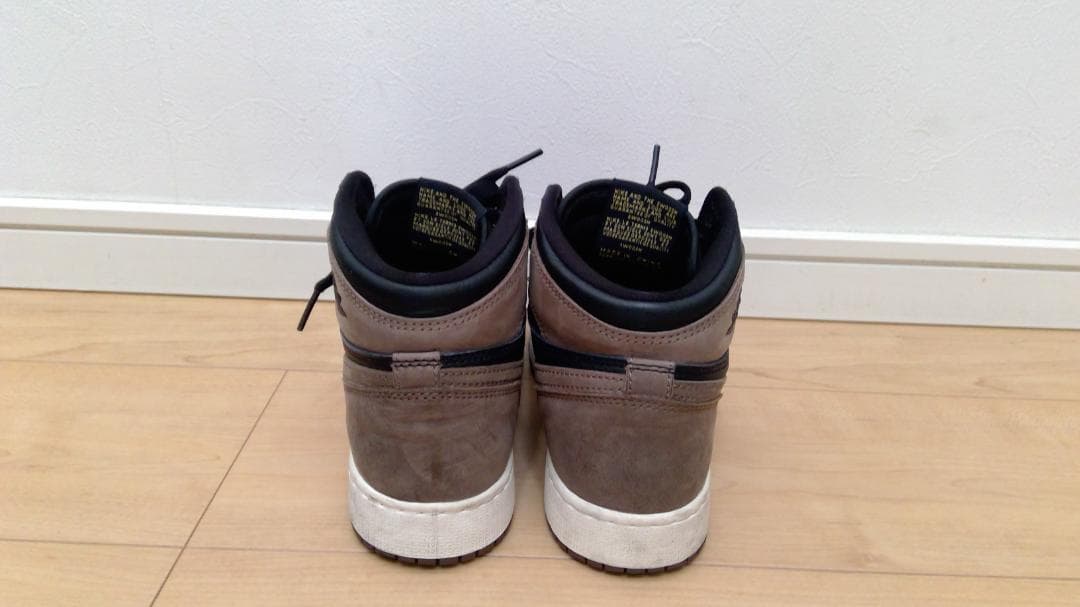 専用ナイキ AIR JORDAN 1 RETRO　エアジョーダン１　レトロ　ハイ