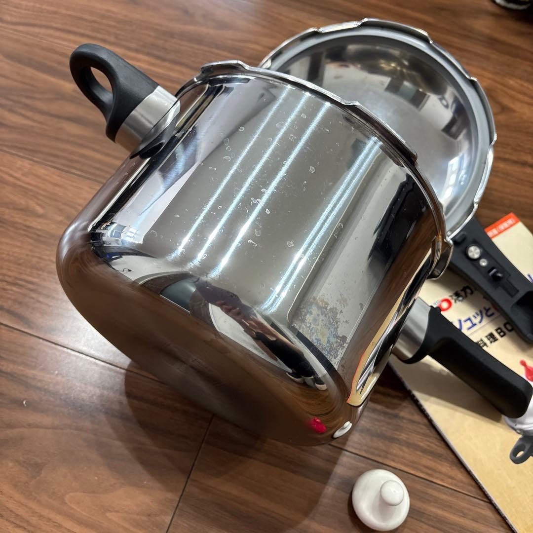 圧力鍋 ステンレス製 中型 取扱説明書付き