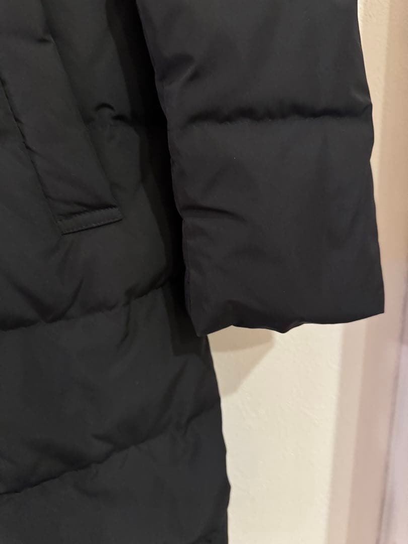 UNTITLED ブラック フード付きロングダウンコート