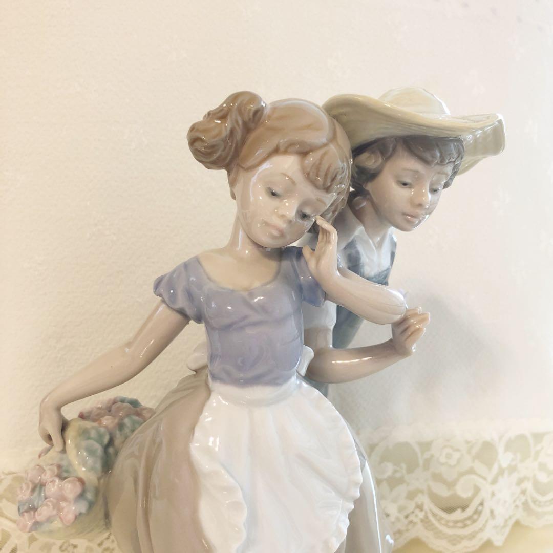 リヤドロ磁器人形5292☆Love In B loom恋の花が咲く【絶版】美品