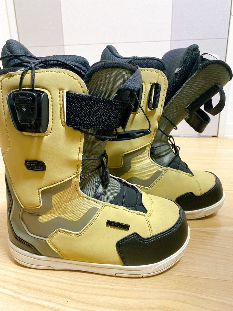 スノーボード DEELUXE ID 23.5cm