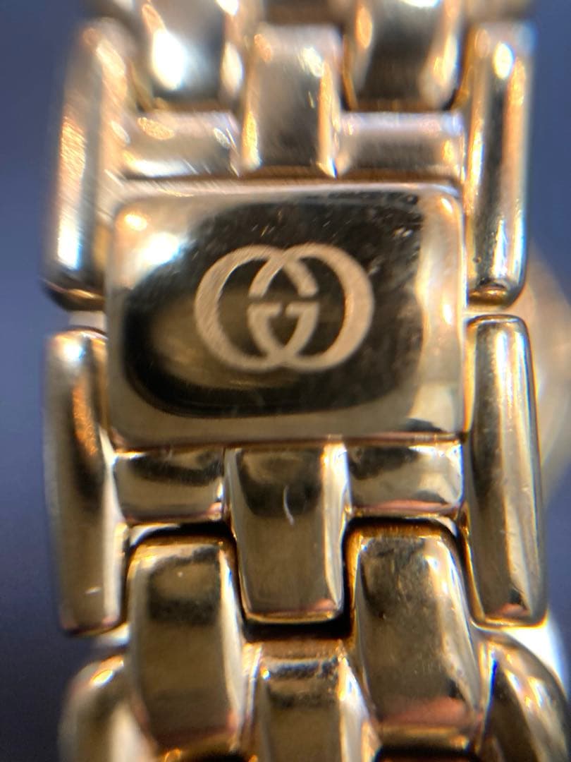 1/10まで出品‼️GUCCIグッチ腕時計(クォーツ) 文字盤シェル電池新品