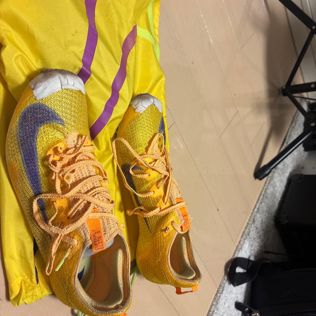 エリートフライ2イエロー/オレンジ メッシュスパイクシューズ 収納袋付き