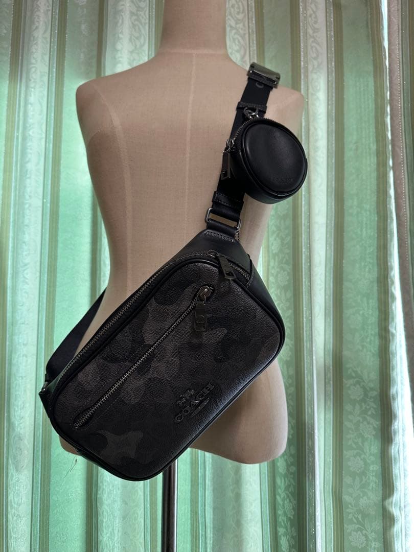 定価約8万❗️極美品❗️COACH 迷彩柄 ボディバッグ