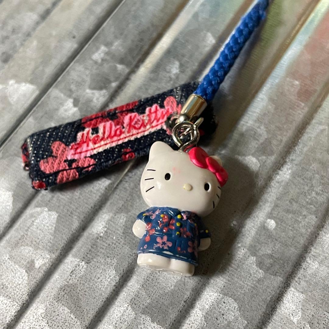 サンリオ ハローキティ デニム ハイビスカス デニムネツケストラップ 根付け