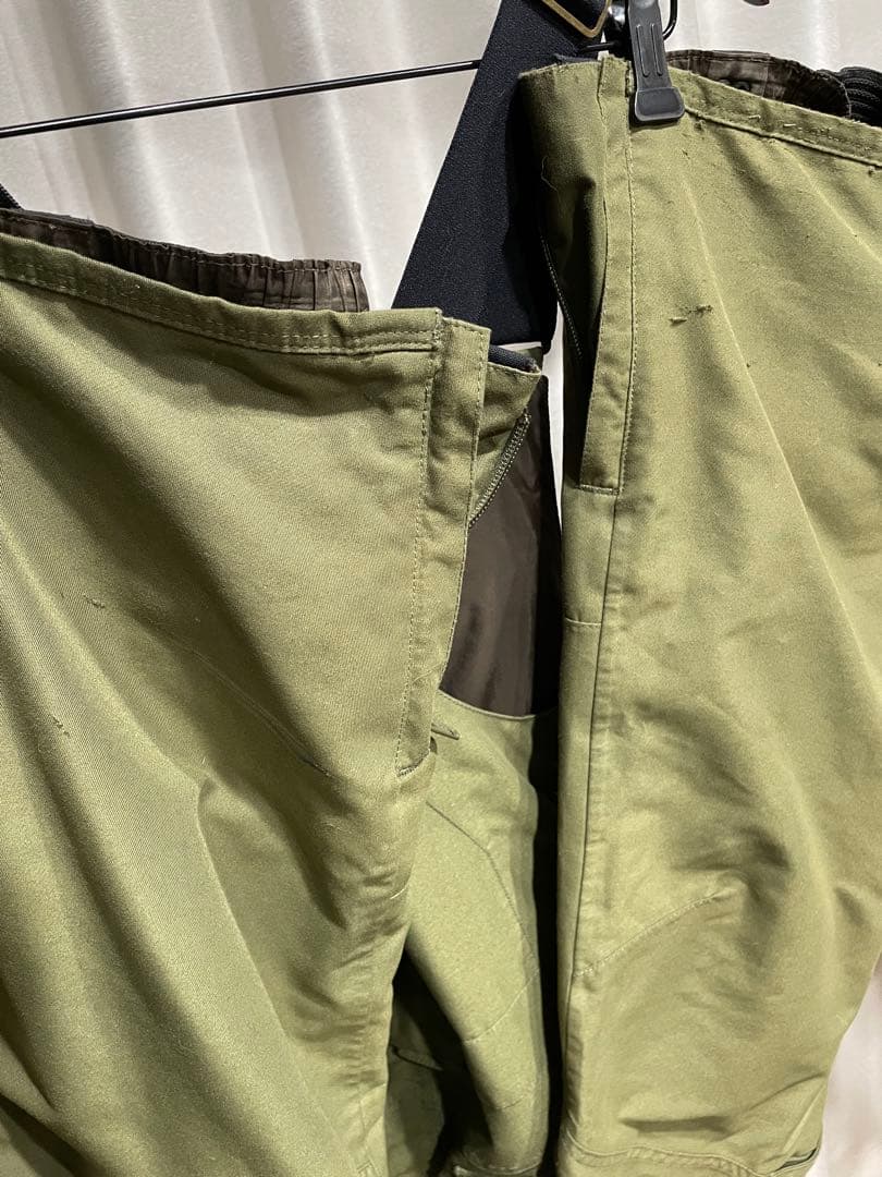 BURTON スノーボード ビブパンツ　オリーブ