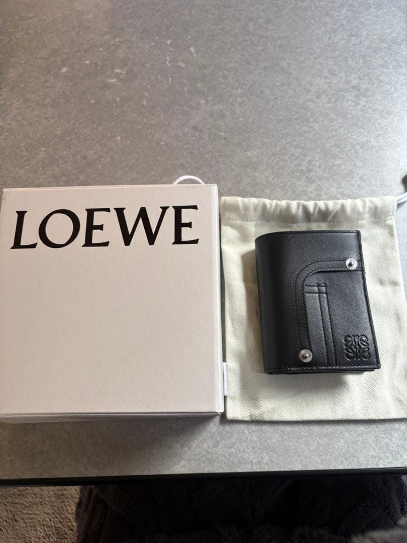 LOEWE ロエベ　二つ折り財布　パンタ コンパクトウォレット