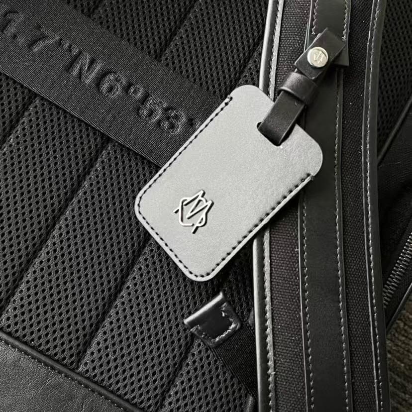 美品バックパック ブラック・ラージサイズ モンクレール