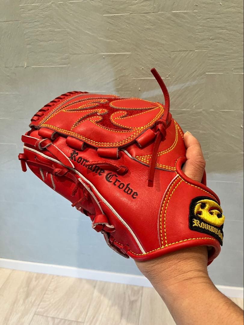 ロマネクロウ 極美品 硬式 投手用グローブ 左投げ