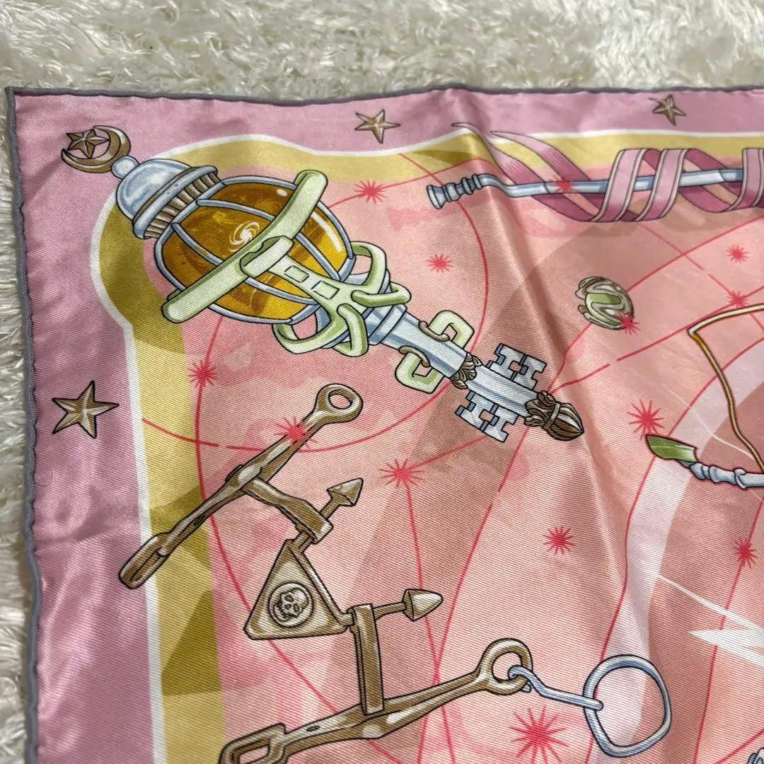 極美品✨HERMESエルメスCHORUS STELLARUM ピンク　カレ70