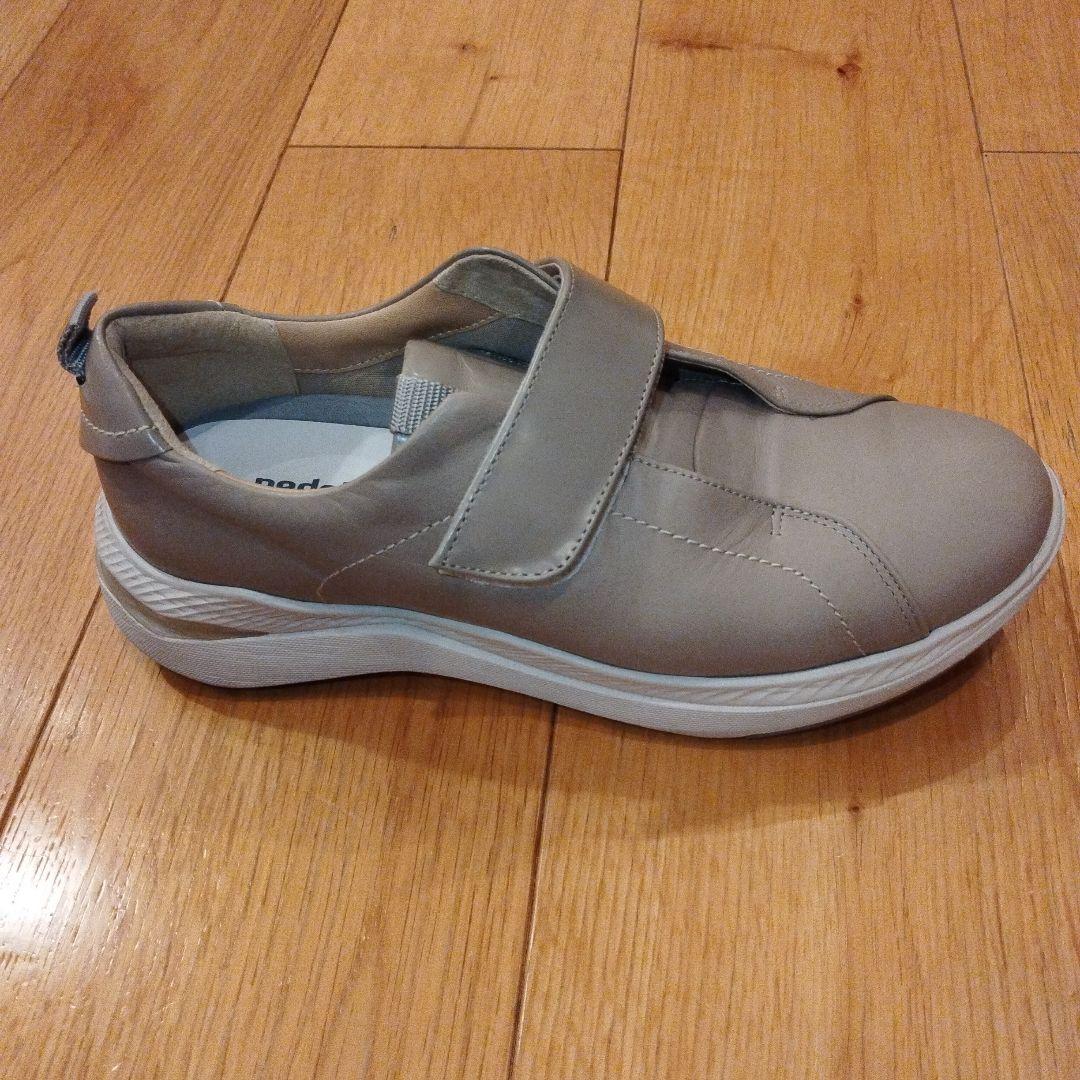 アシックス ペダラ ベージュ スニーカー ベルクロ