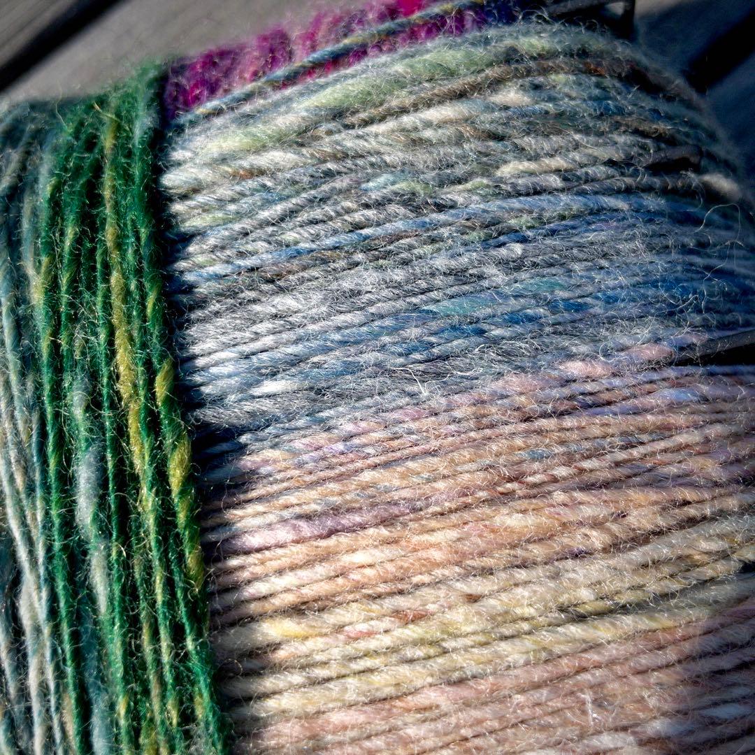 【一点もの】『手紡ぎ糸のお花. h'』手刺繍ファブリックパネル