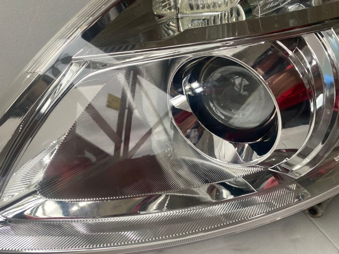 スイフト ZC72S ZC32S 純正HIDヘッ ドライト左右 美品