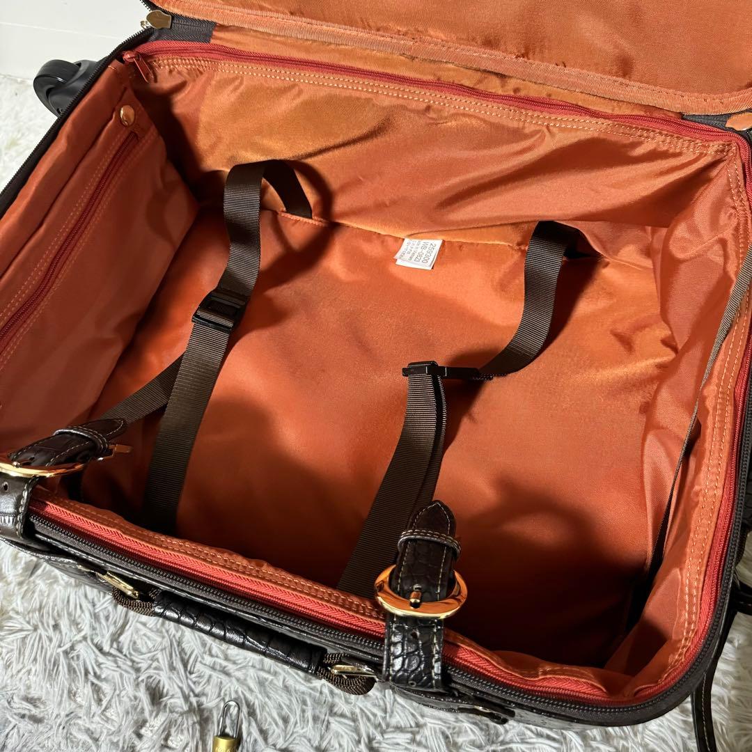 新品未使用✨SWANY スワニー　クロコ型押し　キャリーバッグ　ダークブラウン