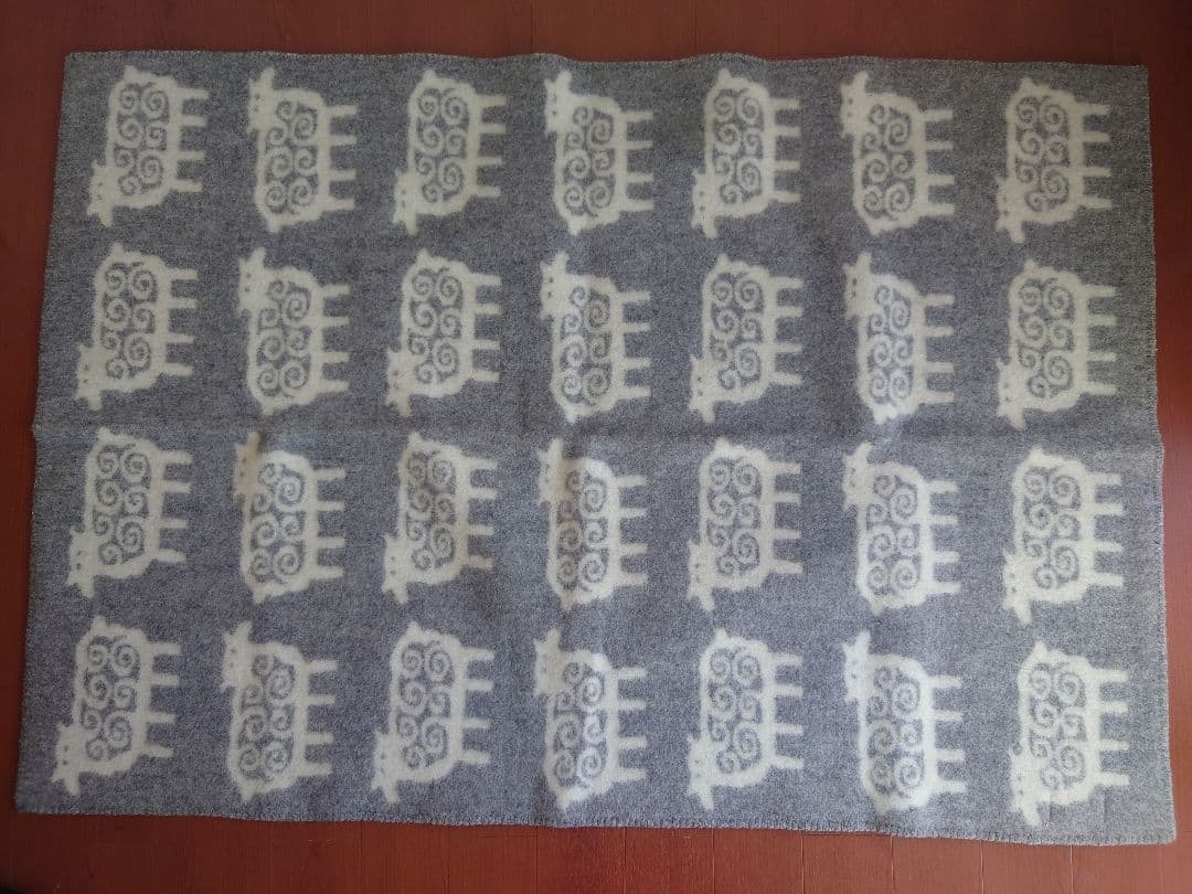 KLIPPAN クリッパン ウールブランケット（ハーフ）ヒツジ