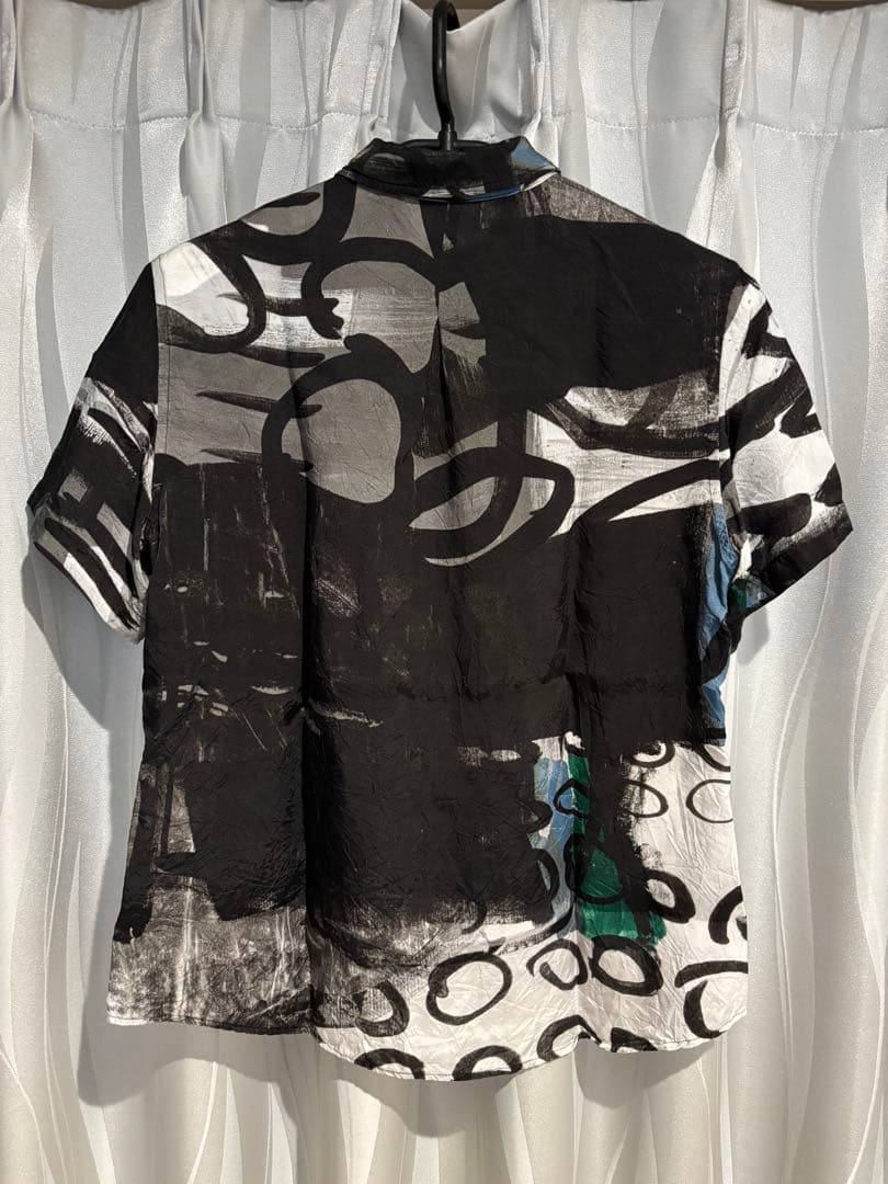 y's ワイズ　抽象デザイン 半袖シャツ キュプラ 100%
