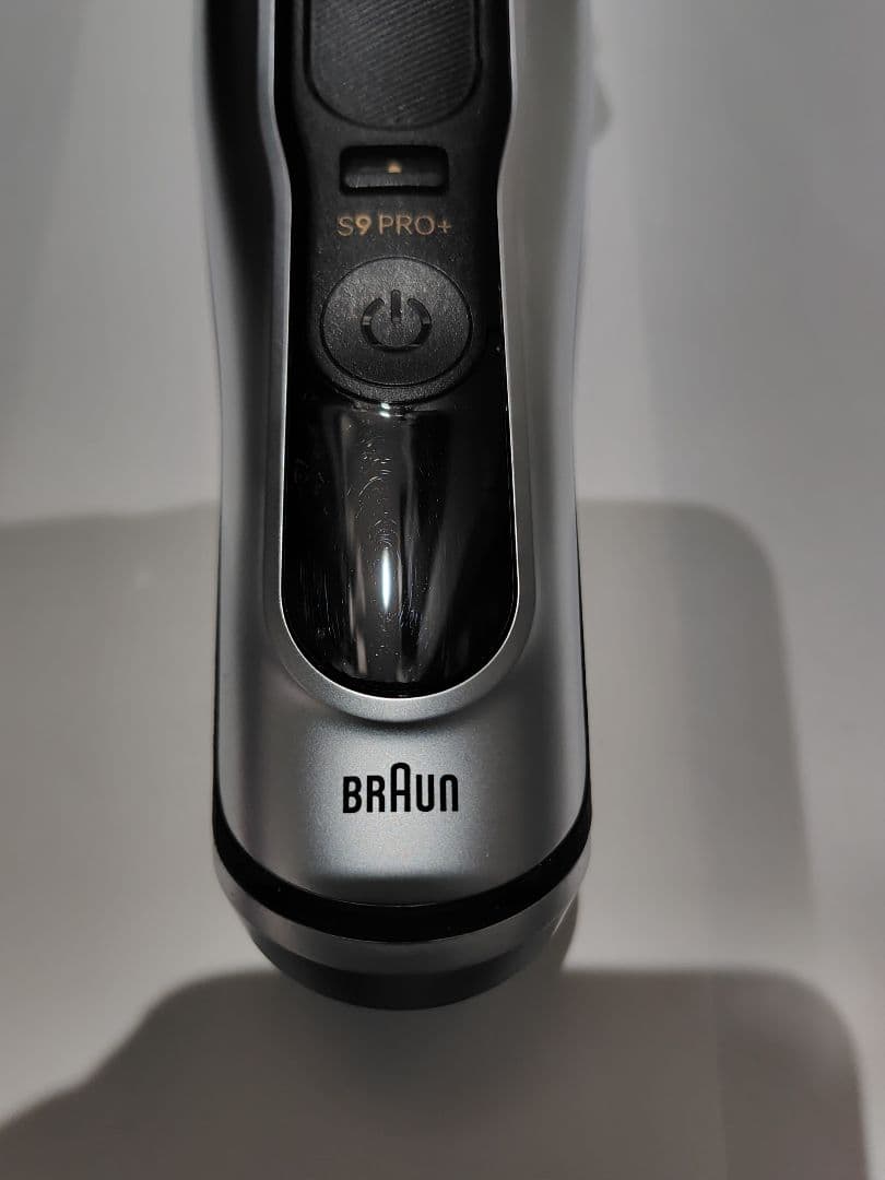 ドラ　ブラウン　シリーズ9Pro+　シェーバー