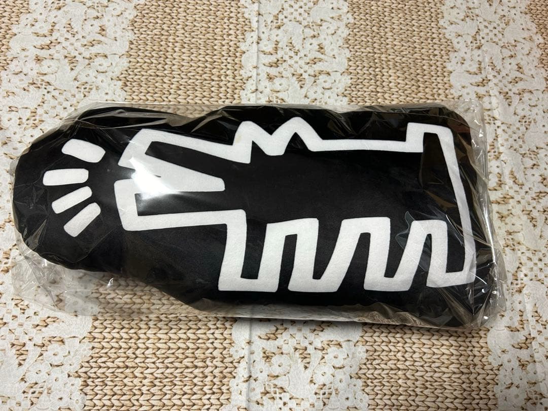 キースヘリング　3点セット　犬型クッション　１つ　収納ボックス　スツール2種類