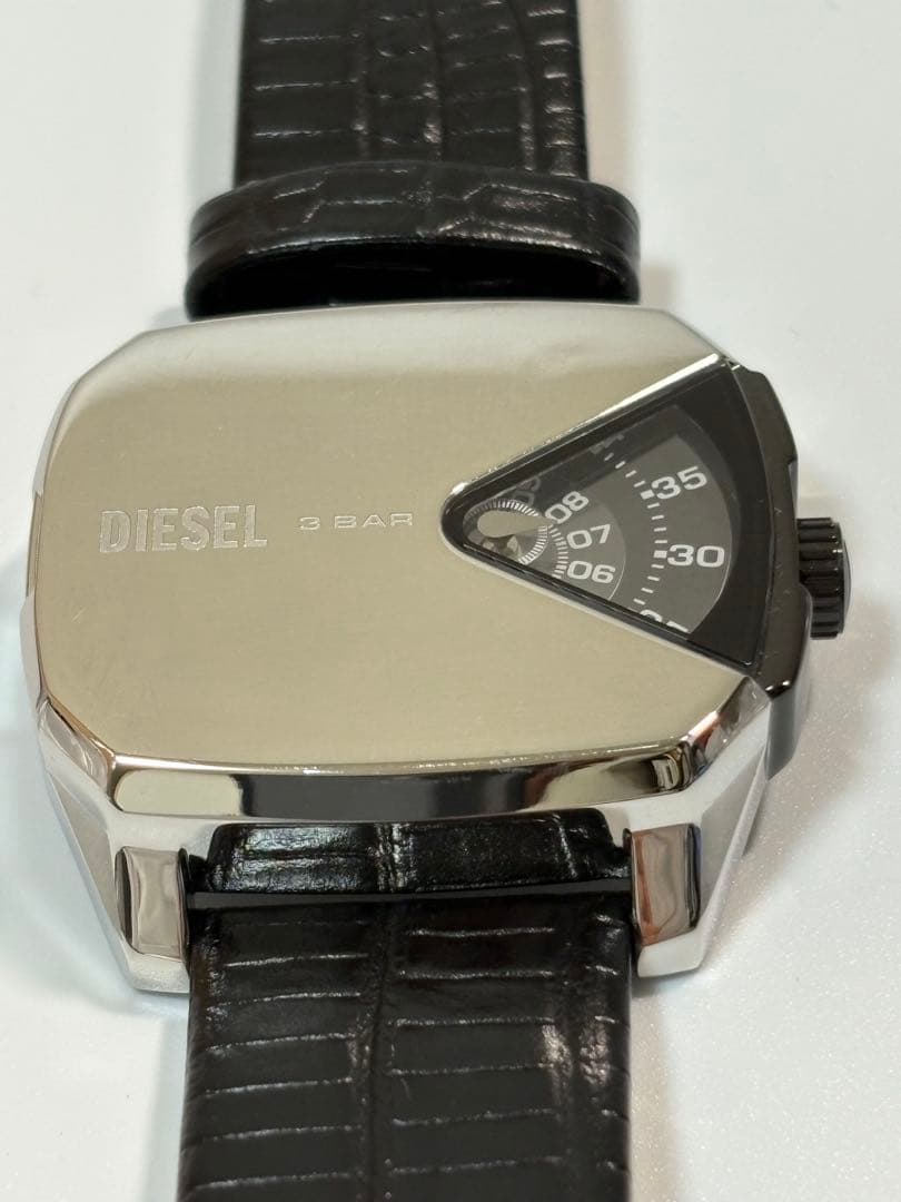 【美品】DIESEL ディーゼル D.V.A DZ-2153 革ベルトブラック
