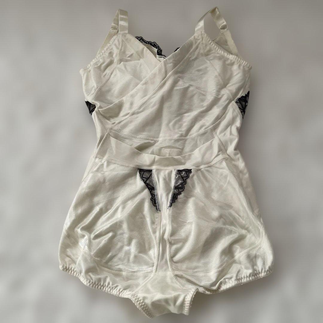 新品！マルコ　ボディスーツ　E80LL