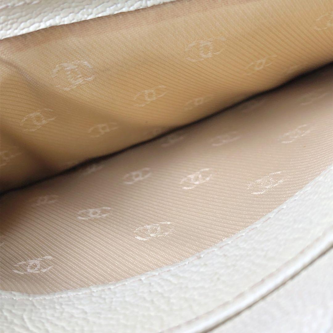 シャネル　CHANEL　ココマーク　レザー　メンズ　長財布　白　ビンテージ