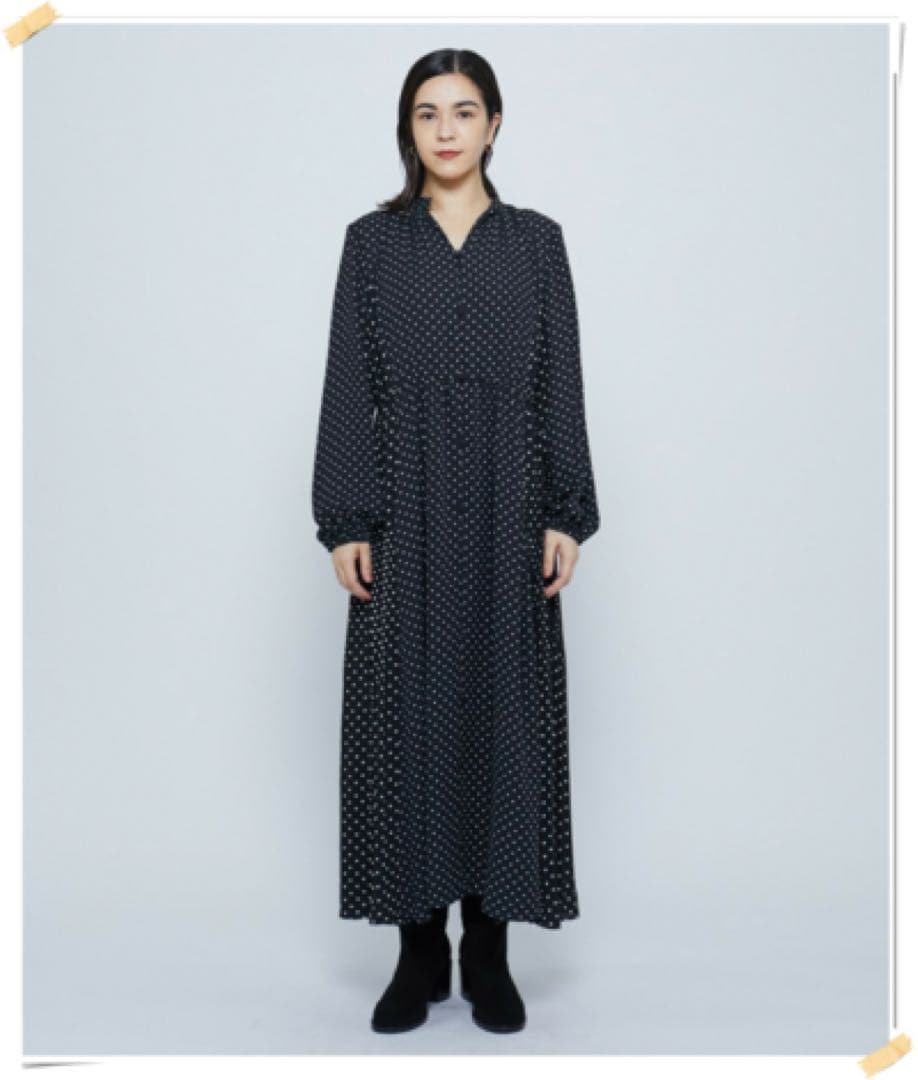 MOGAプリーツシフォンワンピース