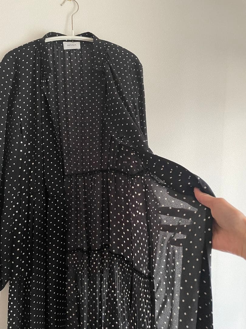 MOGAプリーツシフォンワンピース