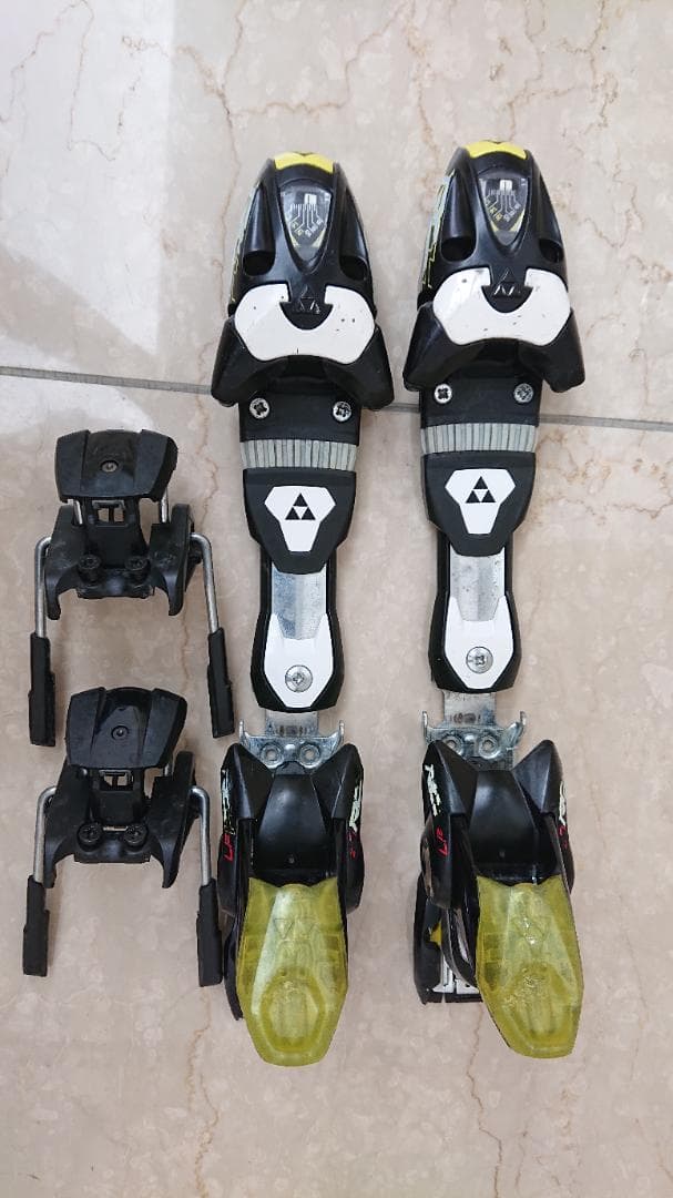 在庫処分 FISCHER チロリア ビンディング　開放値17 選手用