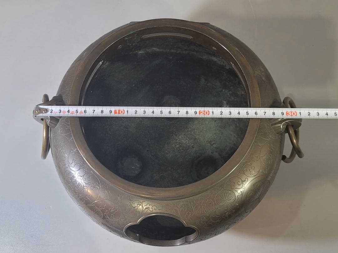 DT715 茶道具 三つ葉葵 徳川紋 刻 銅 風炉 時代物