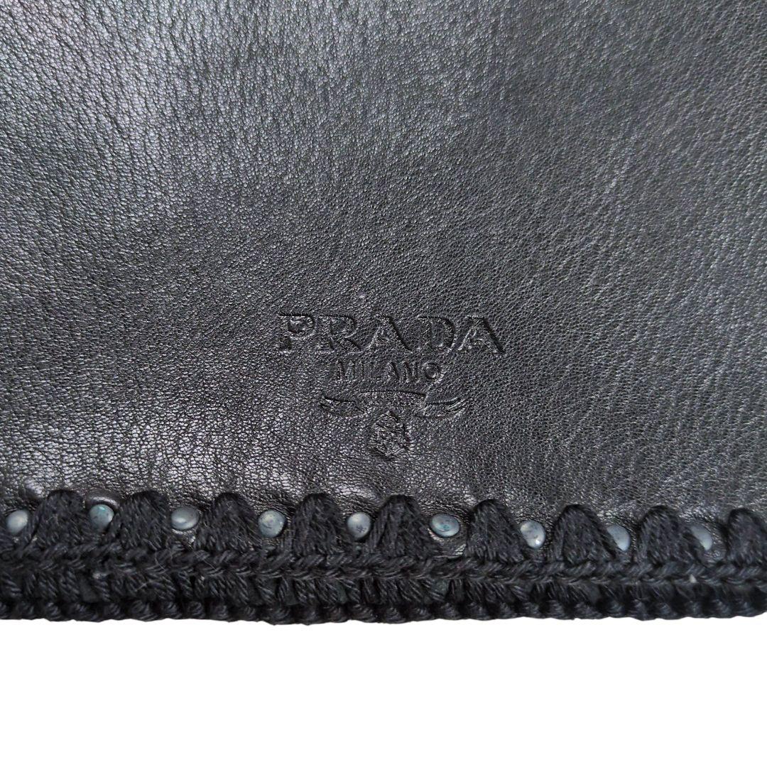 【希少】PRADA ロゴ型押し オールレザー マフラー
