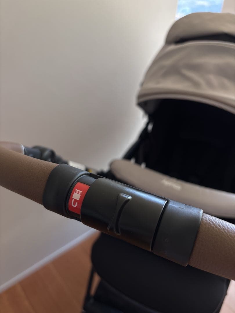 【美品】Apricaアップリカ ベビーカーラクーナビッテクッション２０２３年製